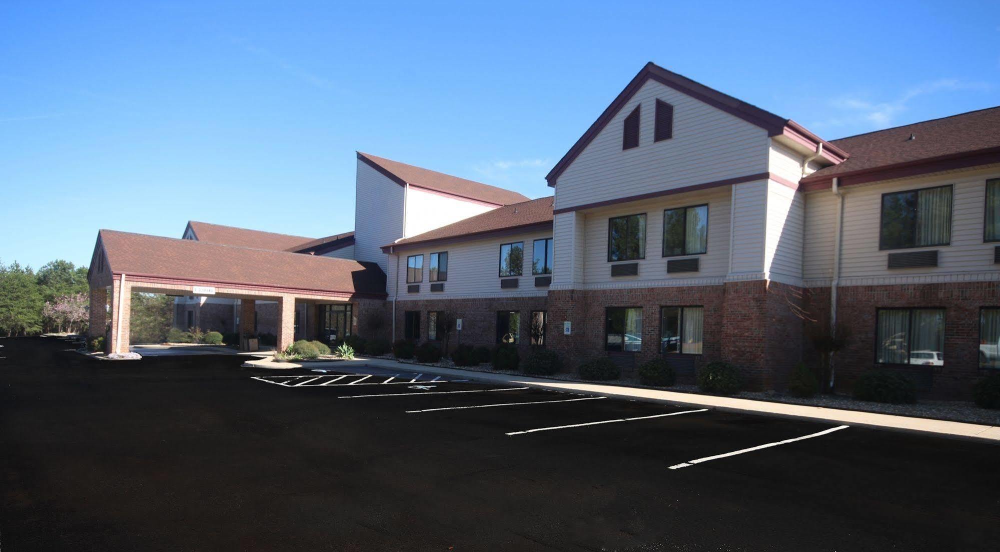 Red Roof Inn Гаффни Экстерьер фото